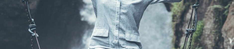 Je wordt voor een groot deel gevormd door je familie. Vooral door familiekarma, rollen en patronen binnen de familie, en energie in de familielijn. Tijdens dit programma gaan we hieraan werken en oplossen wat niet past bij jouw eigen levenslessen.