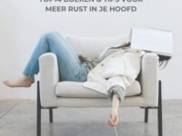 Hoe krijg je meer rust in je hoofd? Bekijk hier de top14 boeken en tips voor inspiratie!